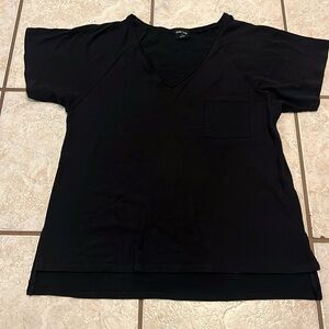 Blank Paige Black V Neck Short Sleeve Pocket Workout Tee